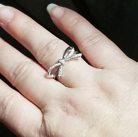 *Last One* Sterling Silver Diamond Bow Ring Size 7 - Picture 5 of 5